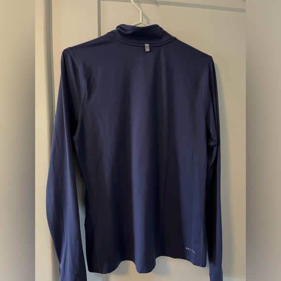 Nike 3/4 zip running shirt - Picture 2 of 2